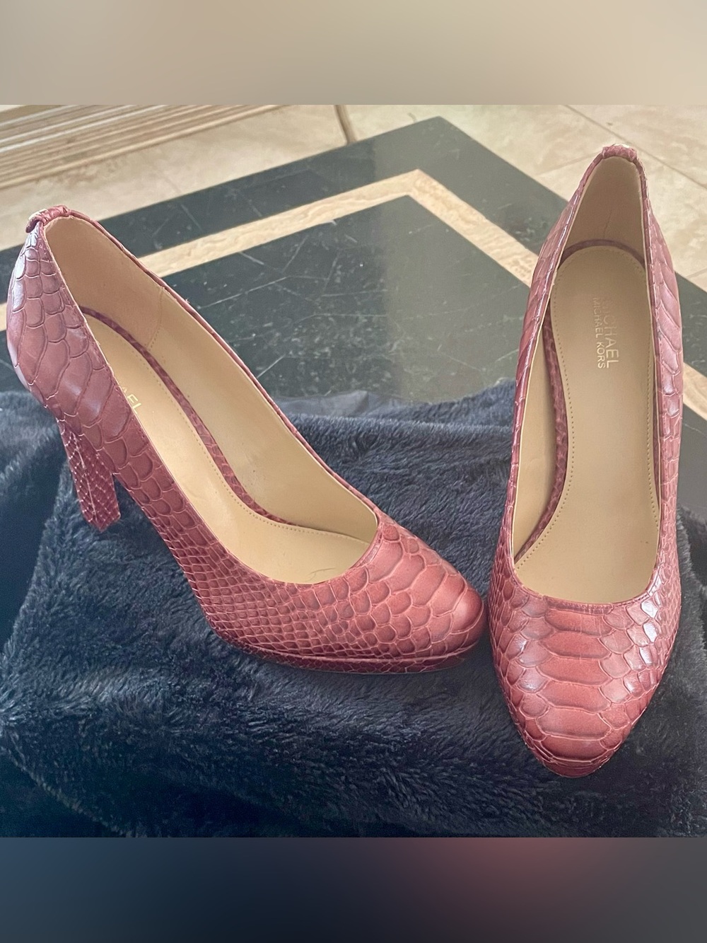 Michael Kors Womens Faux Red Snakeskin 4" Heel